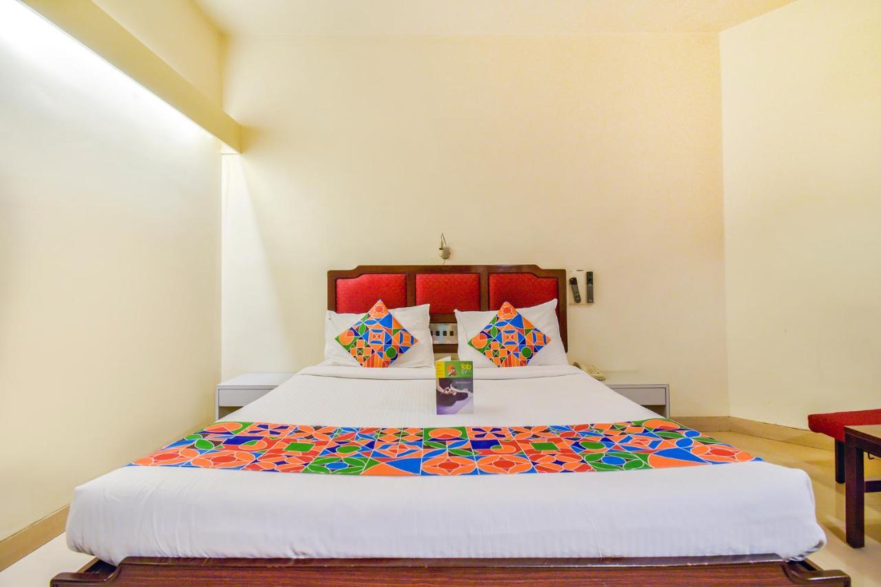 Hotel Ashish Plaza Pune Zewnętrze zdjęcie