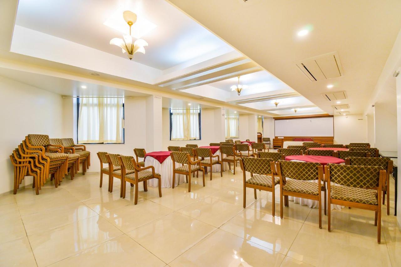 Hotel Ashish Plaza Pune Zewnętrze zdjęcie