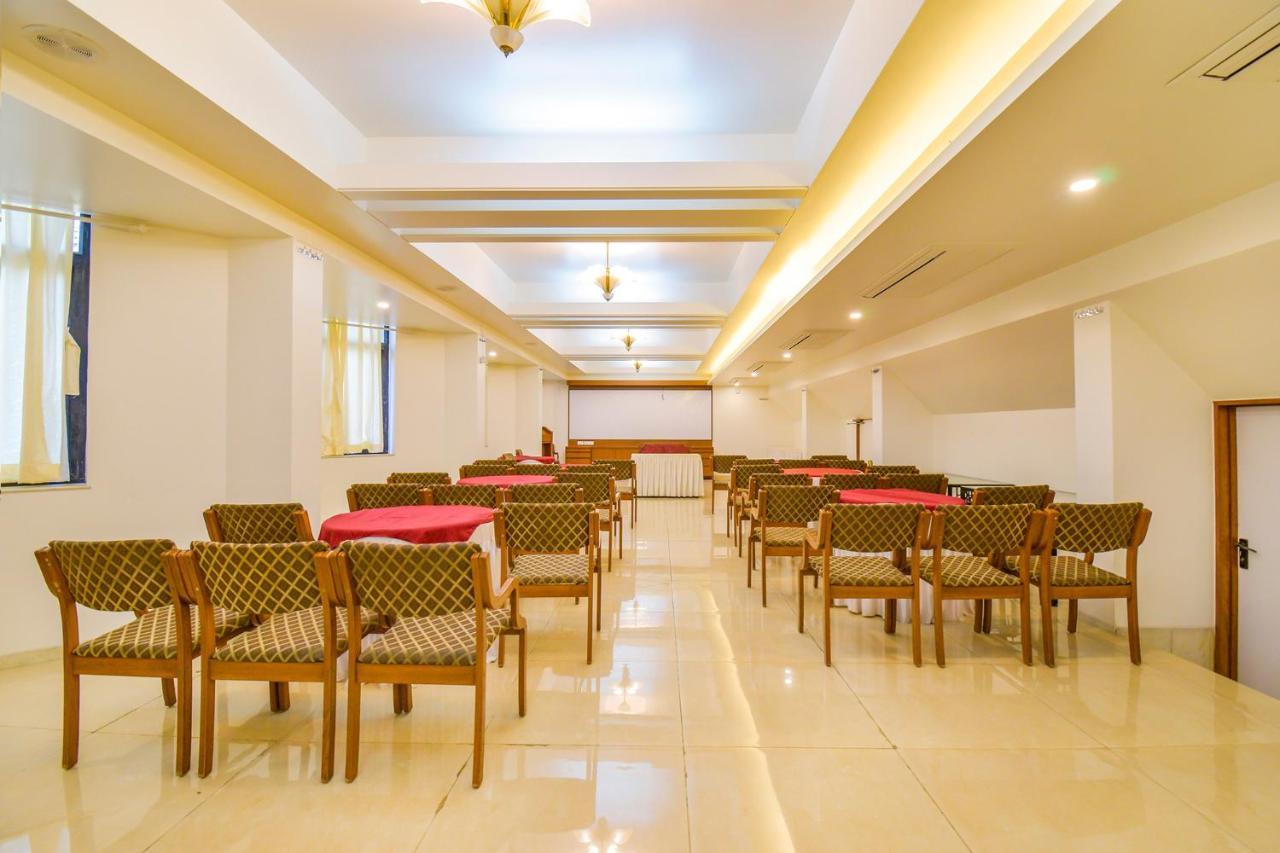 Hotel Ashish Plaza Pune Zewnętrze zdjęcie